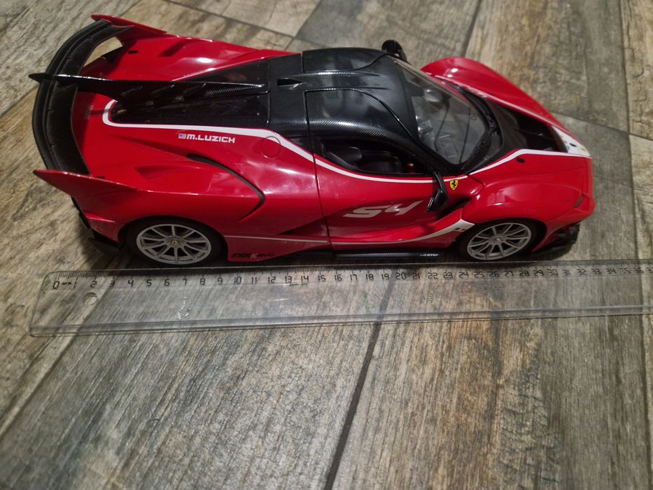 Кола Ferrari колекционерска италианска!