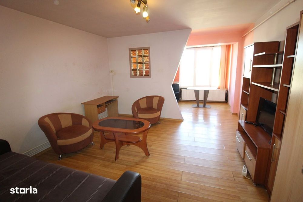 Vând garsonieră în Hunedoara, zona Micro2-Bd Dacia/Supeco, 29mp...