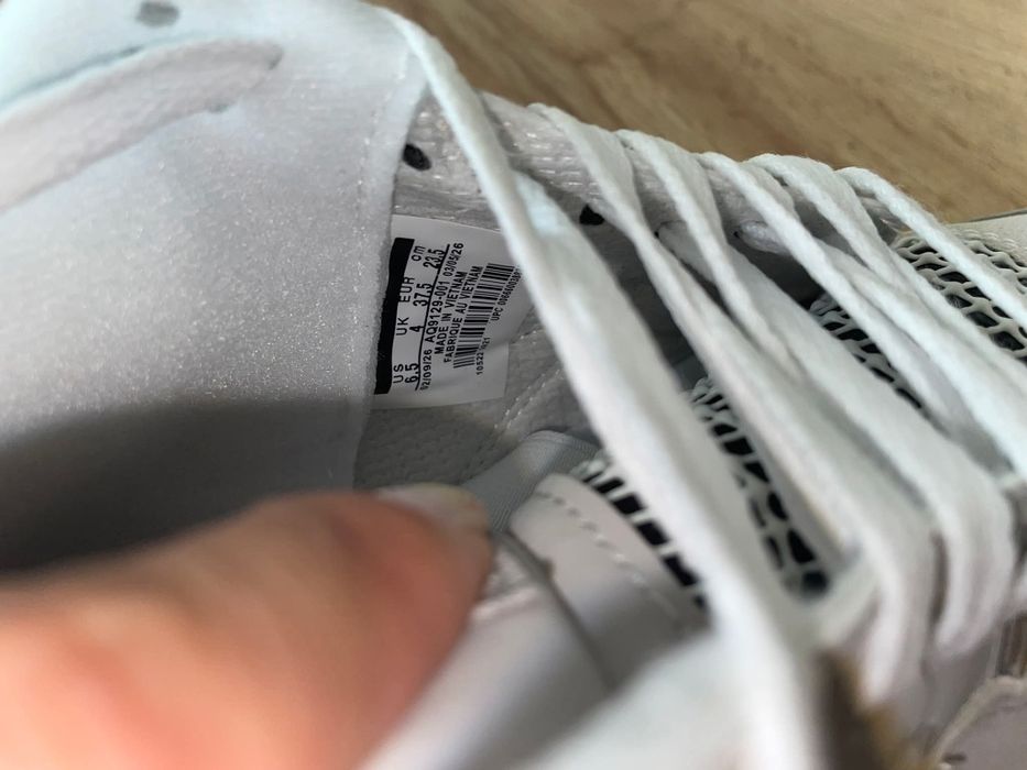 Sneakers NIKE Air Jordan 4 frozen moments nr 37 - 42