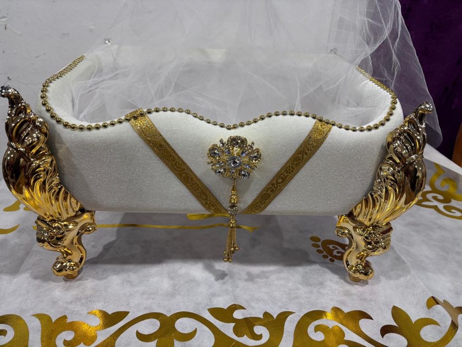 2 красивые корзины по 4000 каждая