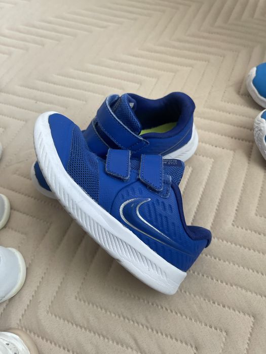 Обувки за момиче от 18 до 21 номер и момче от 20 до 26