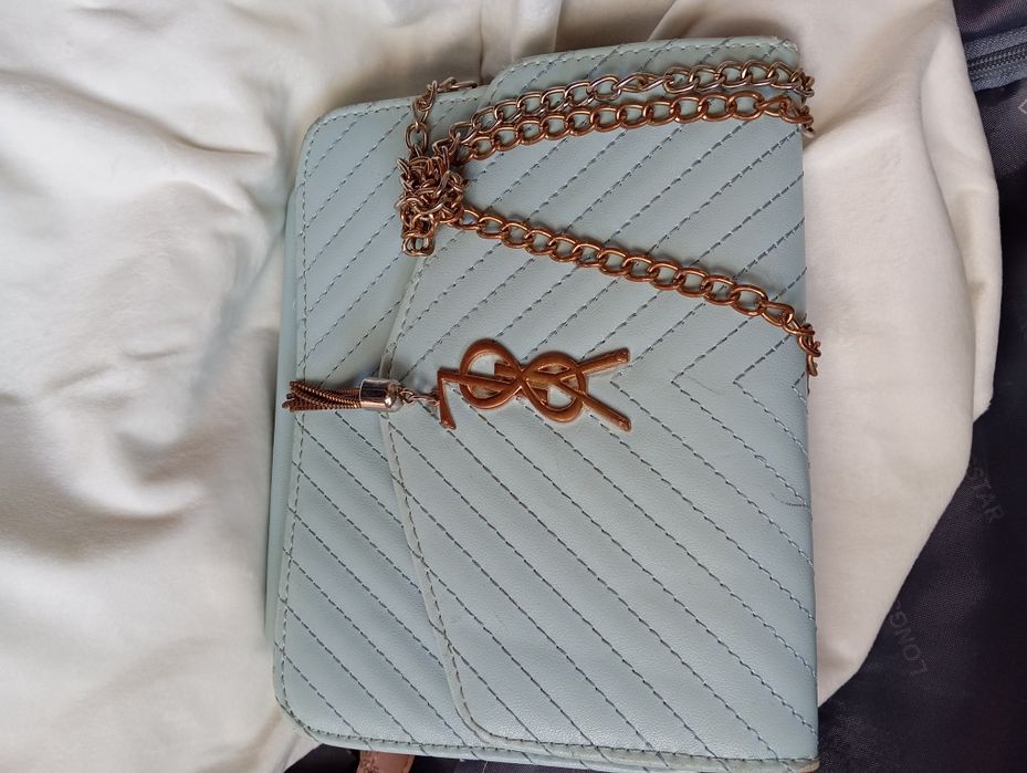 Сумки сумки срочно купите скорее почти даром