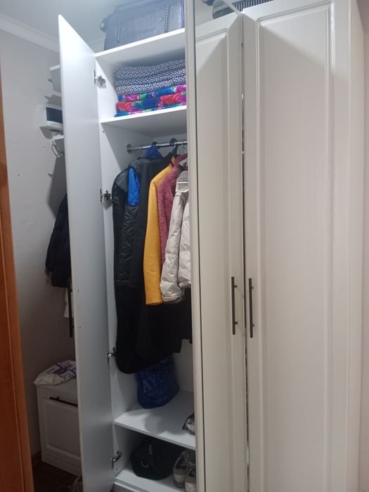 Продам шкаф в прихожую