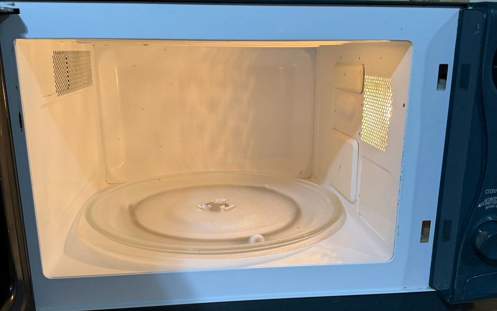 Срочно продам микроволновую печь