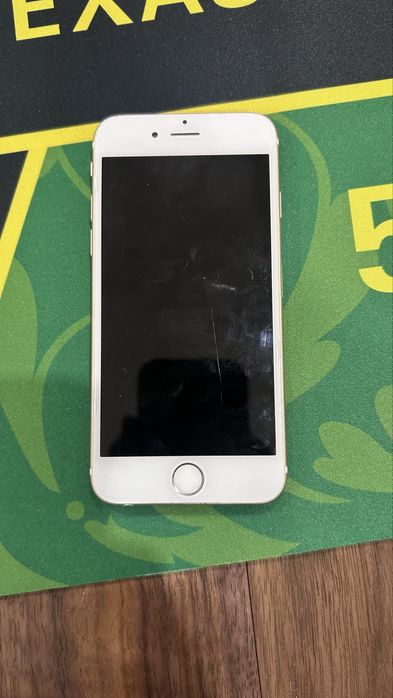 Продается айфон 6