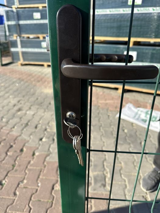 Оградни пана, портали вратички и колчета