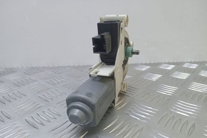 Motoras macara  stanga fata 4F0959801B Audi A6 4F/C6