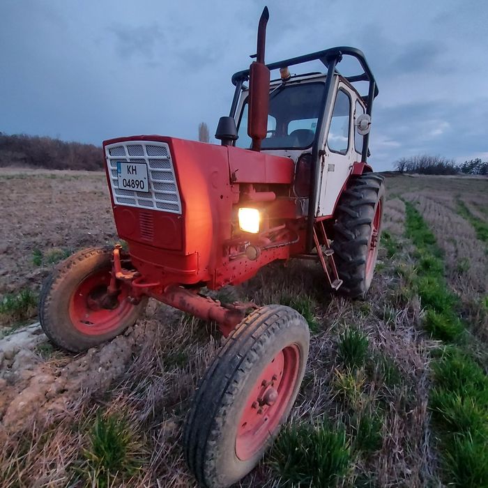 Продавам трактор ЮМЗ