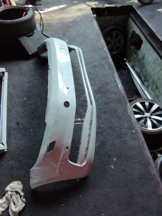 Предна броня за VW Tauran 12-15