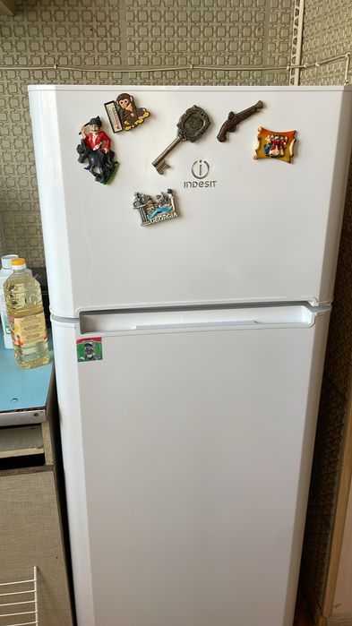 Продам холодильник б/у