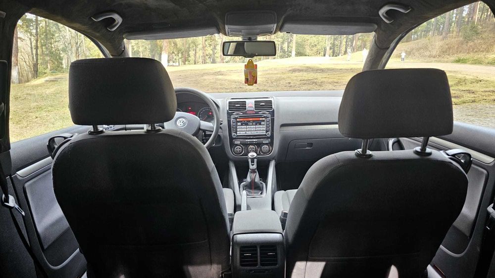 VOLKSWAGEN Golf 2004 — imagine 5