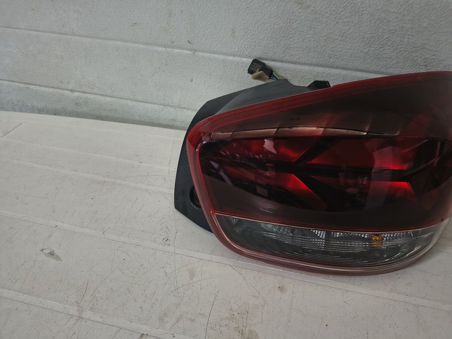 Stop / Lampă Spate Dreapta Dacia Spring (2021 - 2024)  Cod 265507370R