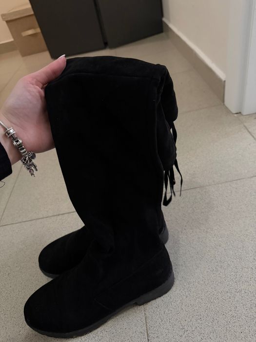 Дамски ботуши. Обувани няколко пъти, без забележки, леки и удобни.