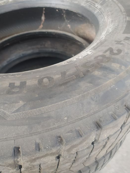 Гуми 285/70-19.5 Континентал задни