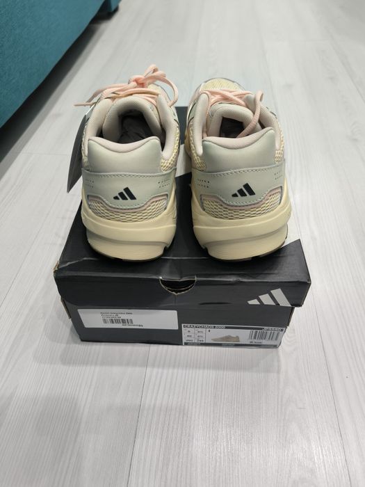 Adidas crazychaos 2000