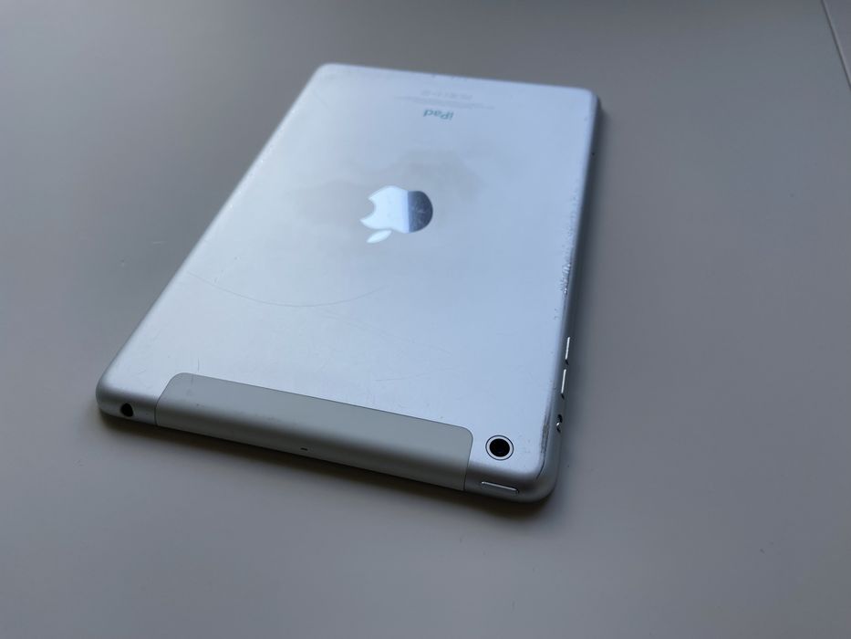 iPad mini (1st generation) 16GB (с SIM-картой / Cellular)