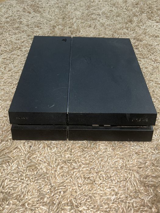 Playstation 4 aproape nou