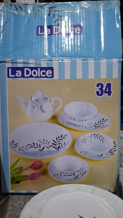 Набор посуды 34 штуки Новый