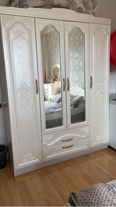 Кровать для спальни