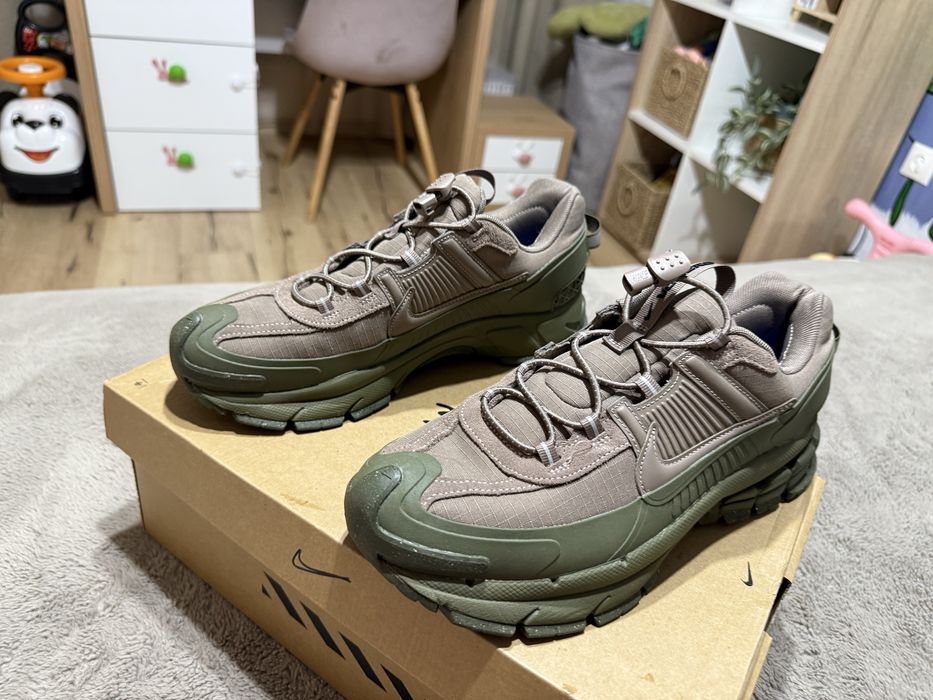 Маратонки Nike  Vomero ROAM 43'