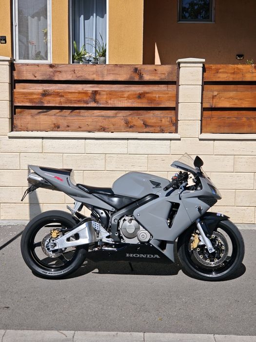 Honda CBR600rr pc37 nardo Gray