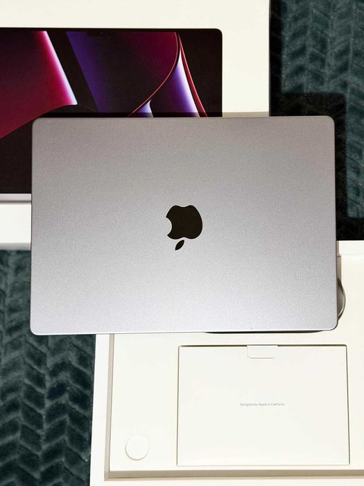Macbook M2 PRO 14’ 1 TB / 16 GB RAM / 12 CPU / 19 GPU