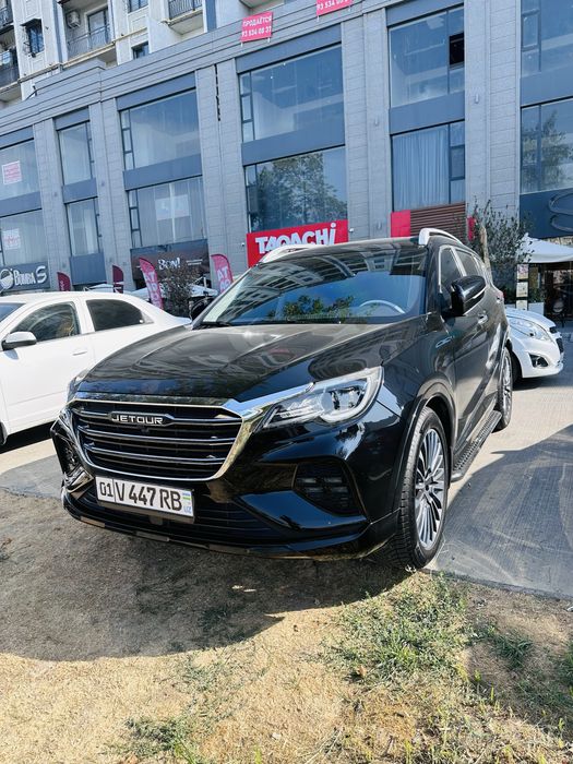 Срочно продается машина Jetour X70 flagship eng fulli