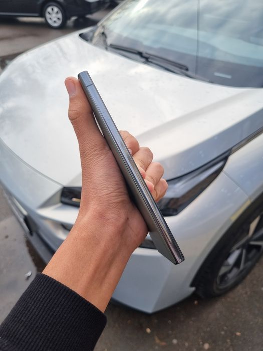 Samsung galaxy s23 ultra 5G 512gb holati 9/10