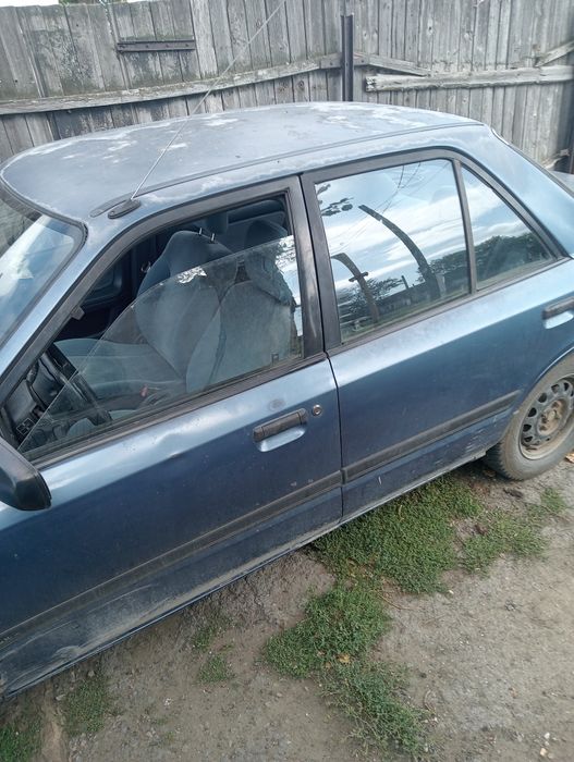 Продам Мазда 323