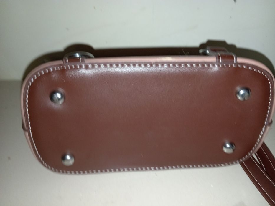 Стиль Charles & Keith.