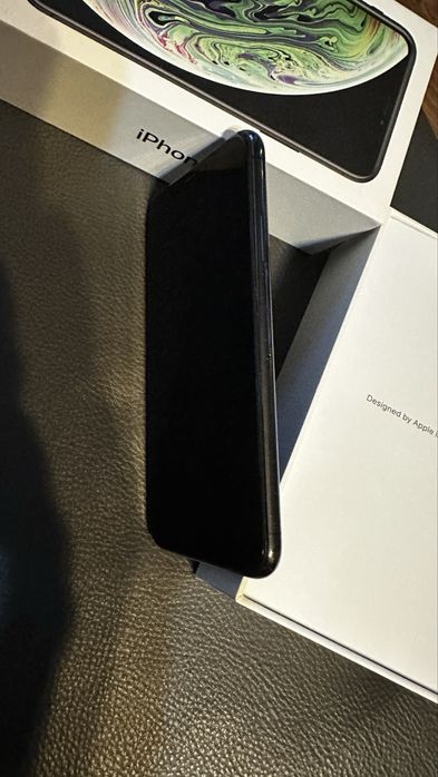 Телефон Iphone XS