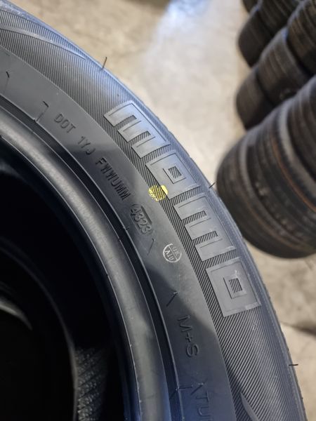 235/55/17 MOMO 4бр