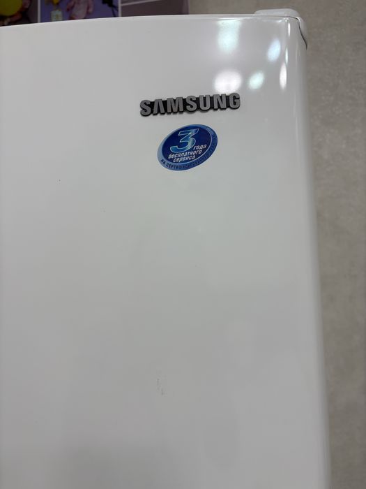 На продажу Холодильник Samsung