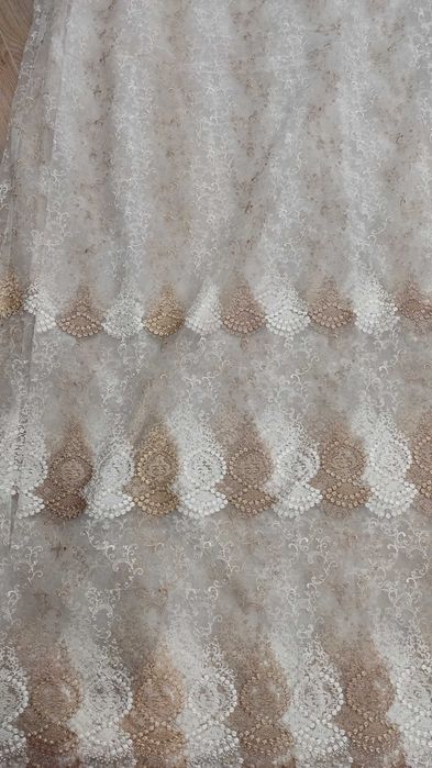 Продается тюль на 2 окна