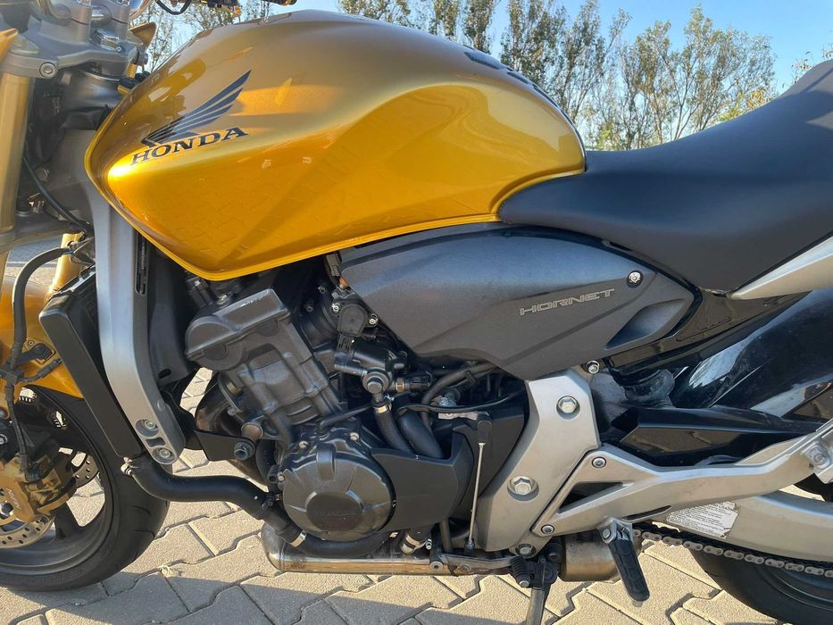 Motocicleta Honda Hornet PC 41