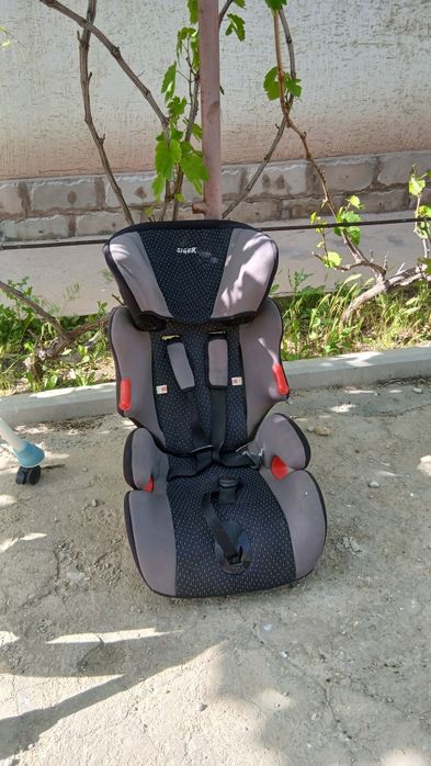Авто кресло колданылған