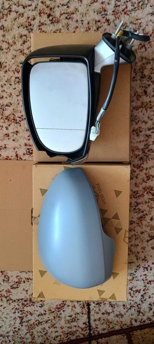 Oglindă originală stânga Toyota Avensis T27, 2014 cu două motorașe.