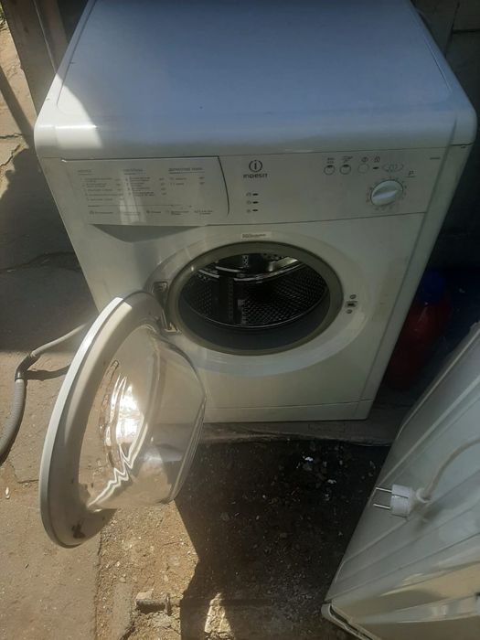 Продам стиральную машину