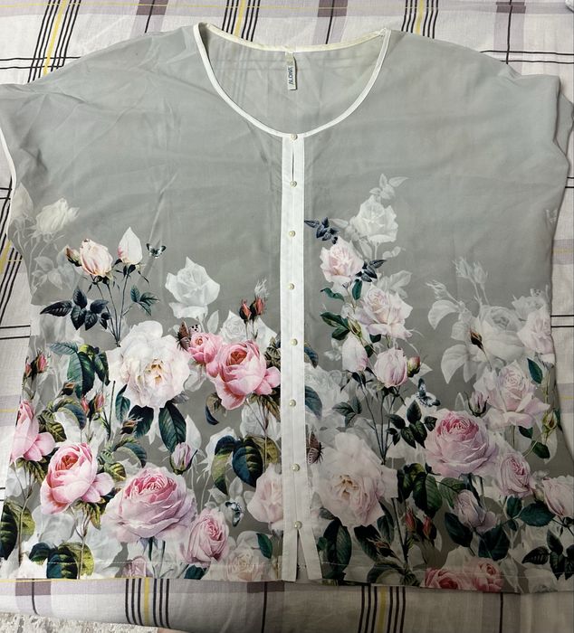 Продам блузки 48-52 рр