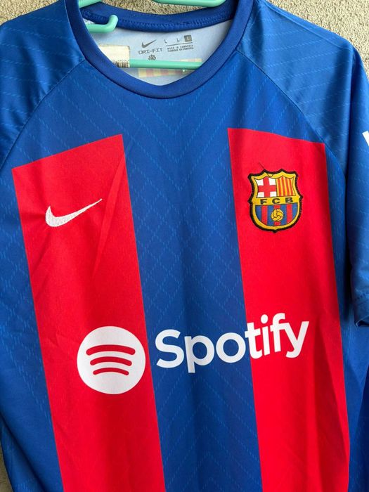 Tricou FC Barcelona - Gavi (#6) | Mărimea L (se potrivește un S-M)