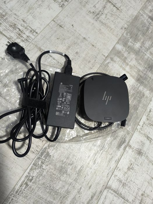 Vând Docking station G5 HP cablu Tip C