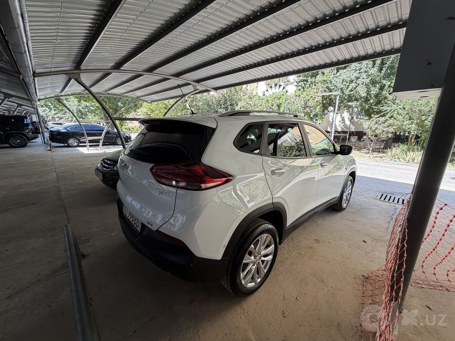 Tracker 2 LTZ 2025yil 7700km top toza ideal