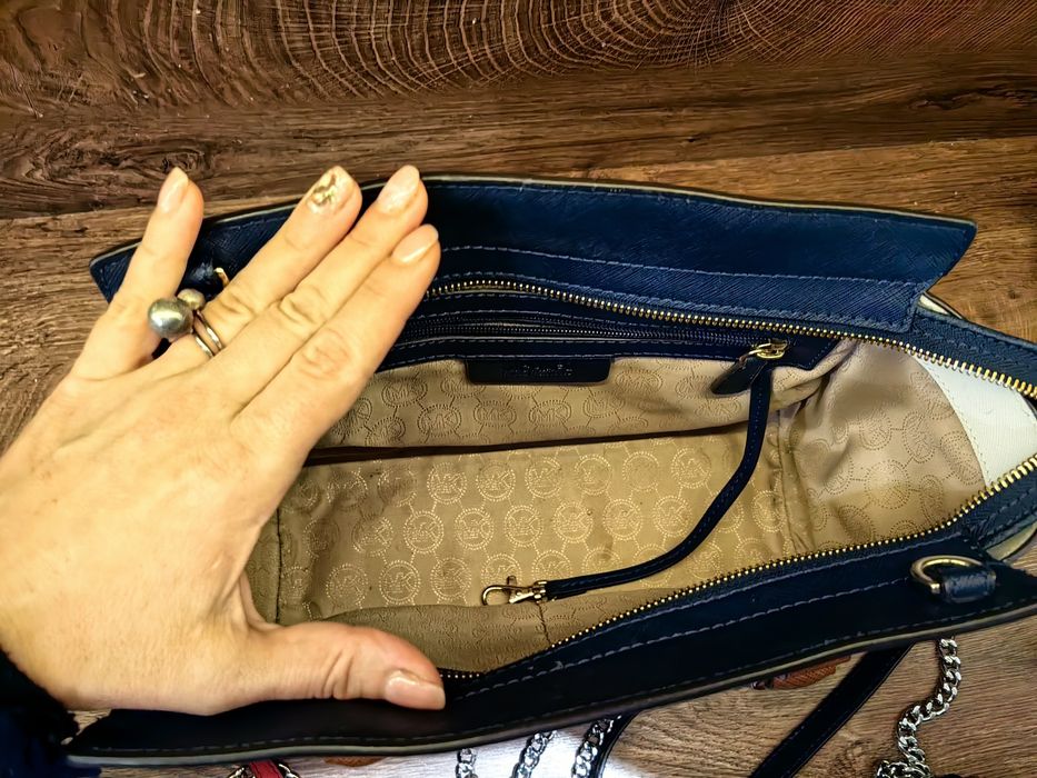 Оригинални чанти Michael Kors