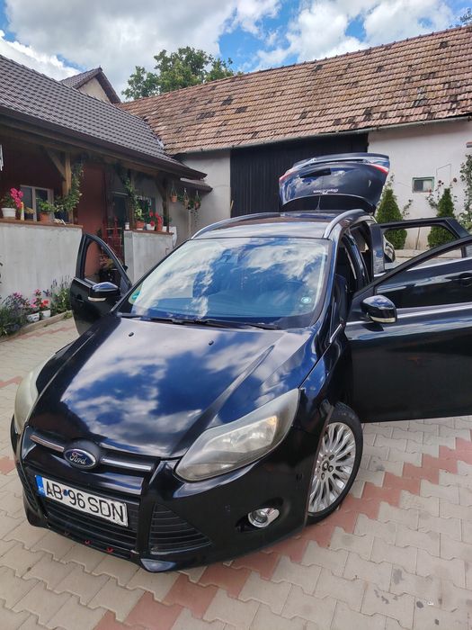 FORD Focus 2011 — imagine 5