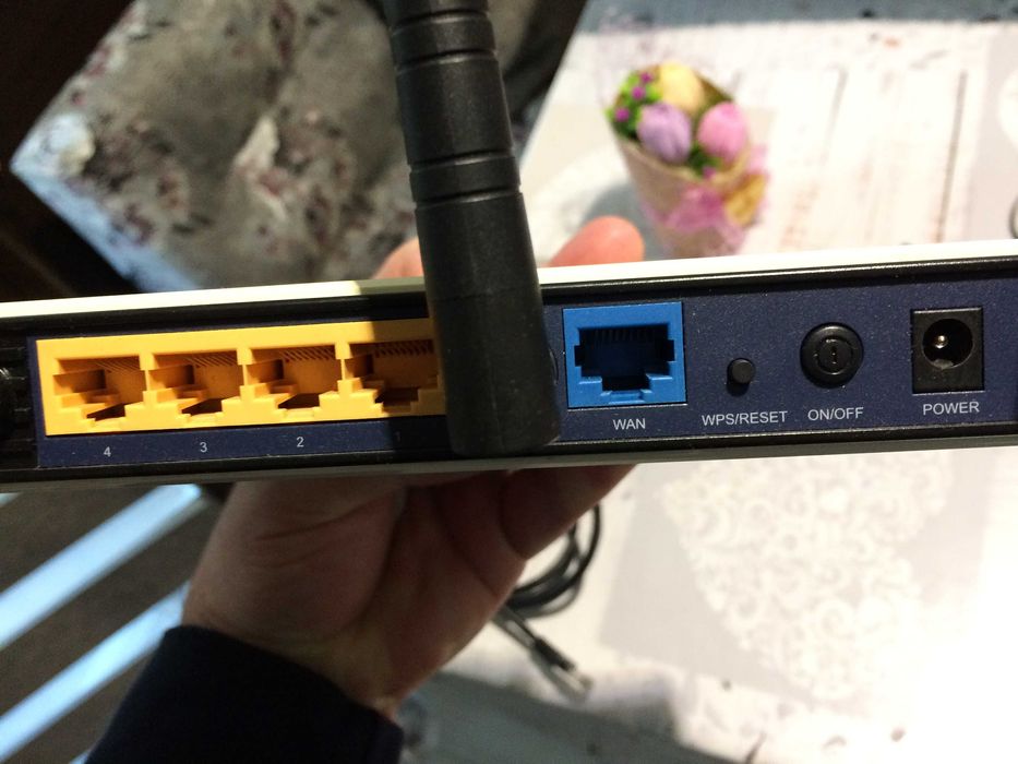 Настолен компютър работещ и рутер TP-Link TL-WR940N 300N