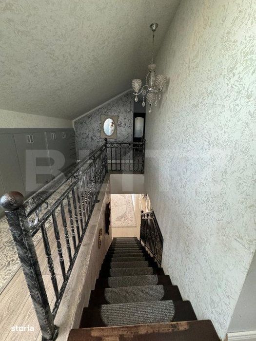 Penthouse ,4 camere , 177 mp , zona centrala ,Radauti