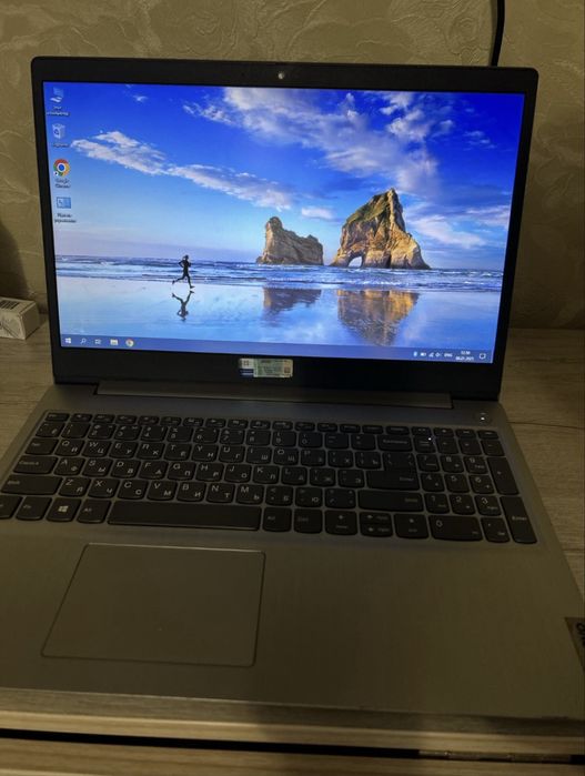 Ноутбук Lenovo в идеальном состоянии