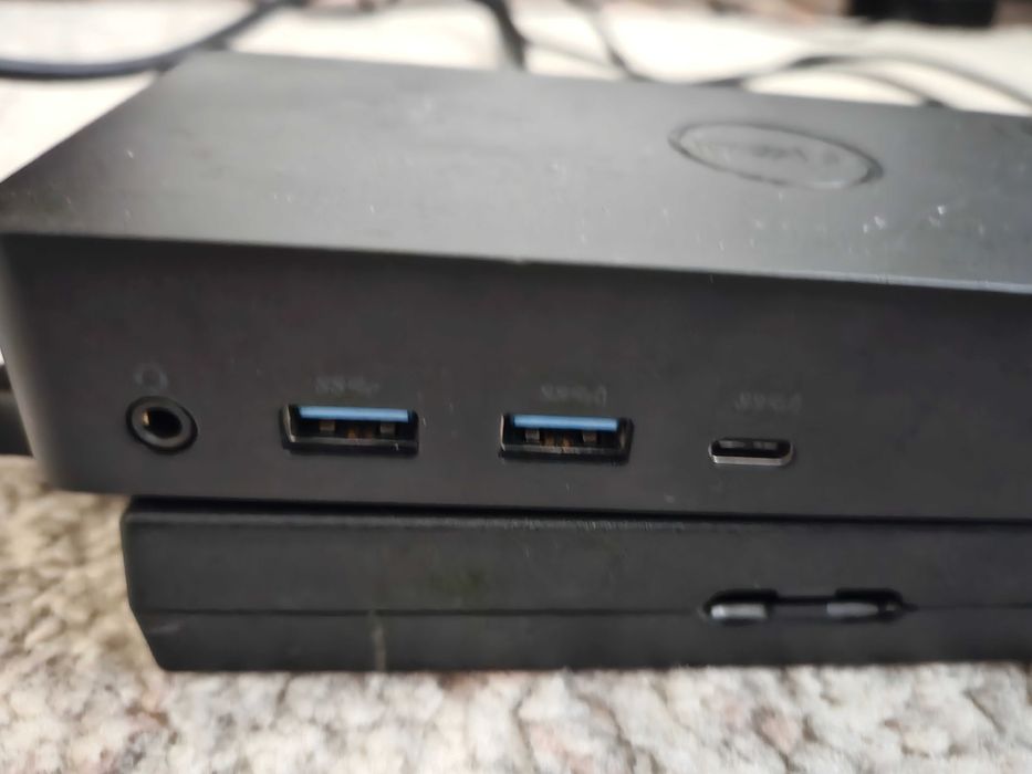 Docking station DELL D6000 conectare  USB-C sau USB 3.0