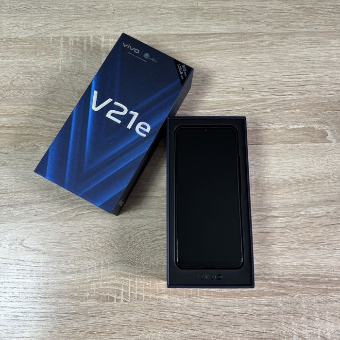 Смартфон Vivo V21e