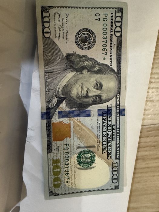 Продаю коллекционную купюру 100 долларов США, серия 2017A.